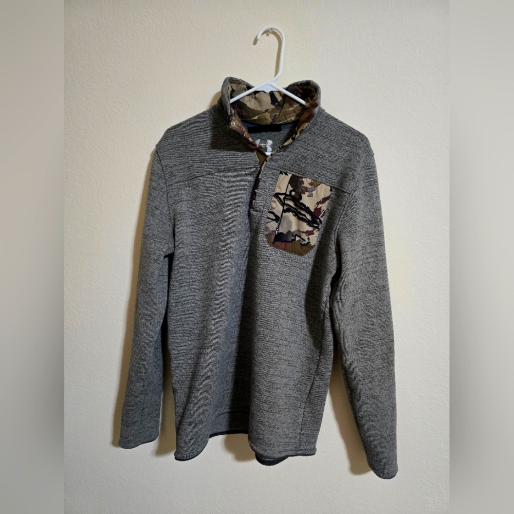 Under Armour LG Gray Jacket with Camouflage Details